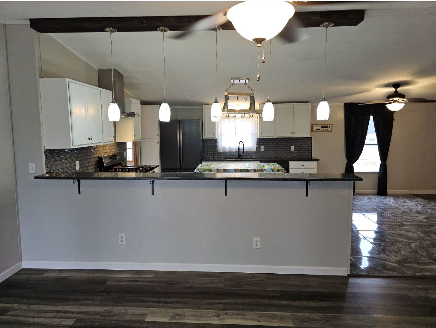 Newnan House: 340 Kelly Farm Road