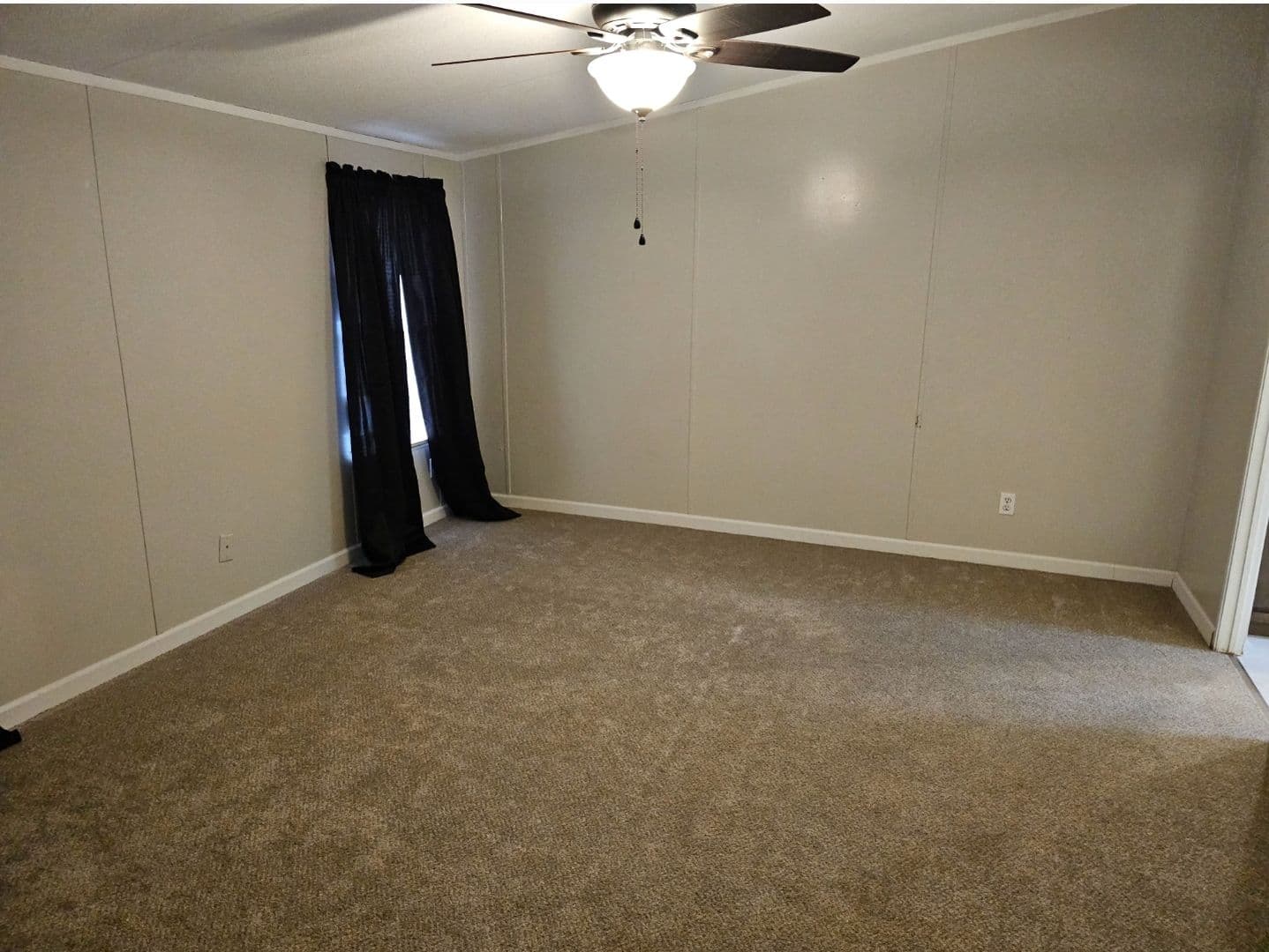 Newnan House: 340 Kelly Farm Road