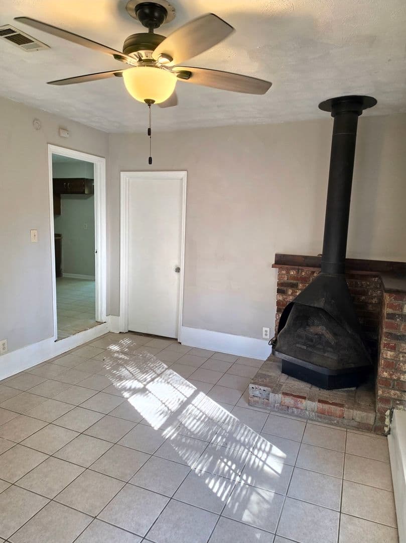 Rex House: 2930 Woodfield Drive
