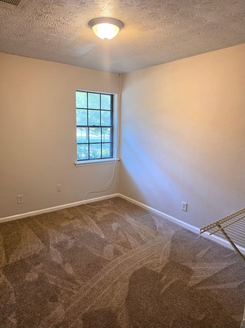 Rex House: 2930 Woodfield Drive