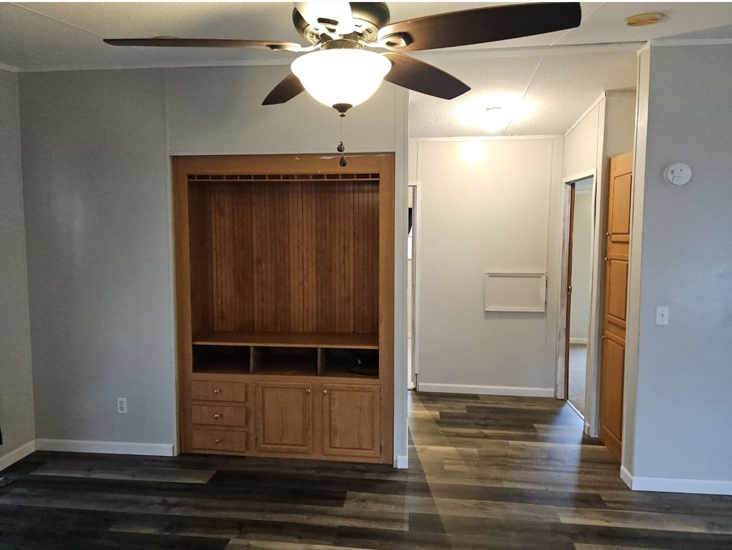 Newnan House: 340 Kelly Farm Road