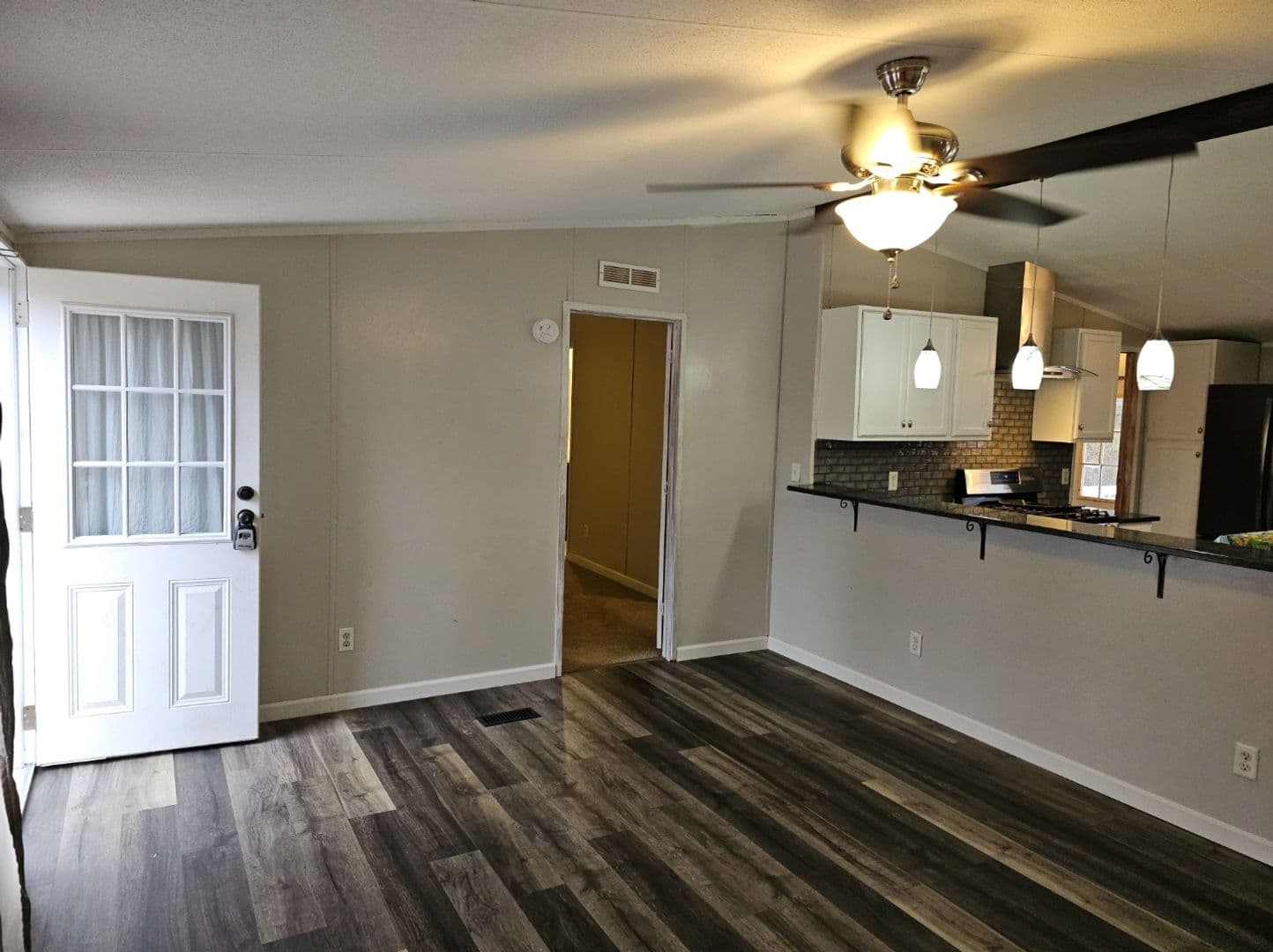 Newnan House: 340 Kelly Farm Road