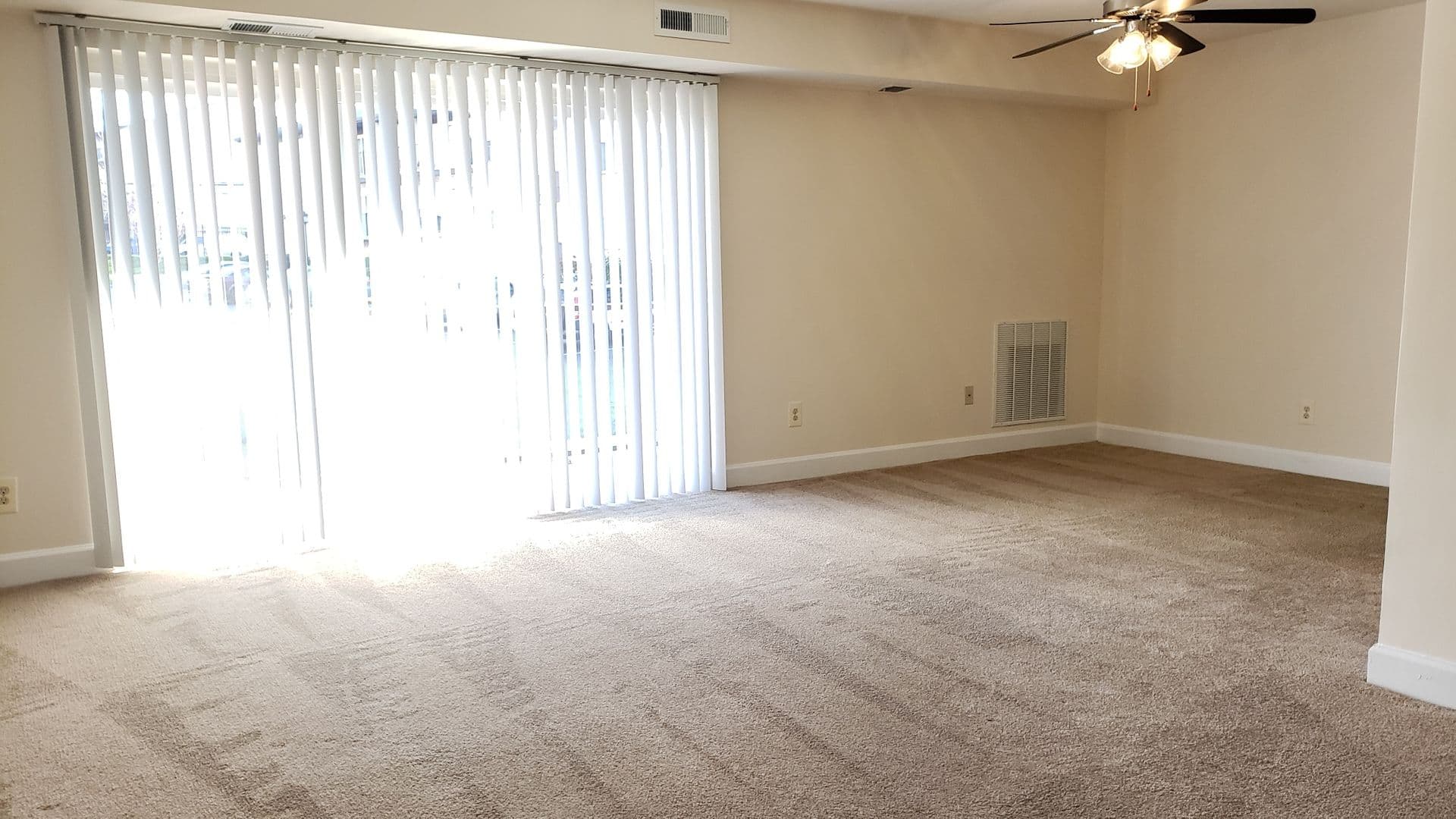 Silver Spring Apartment: 3331 Hewitt Ave