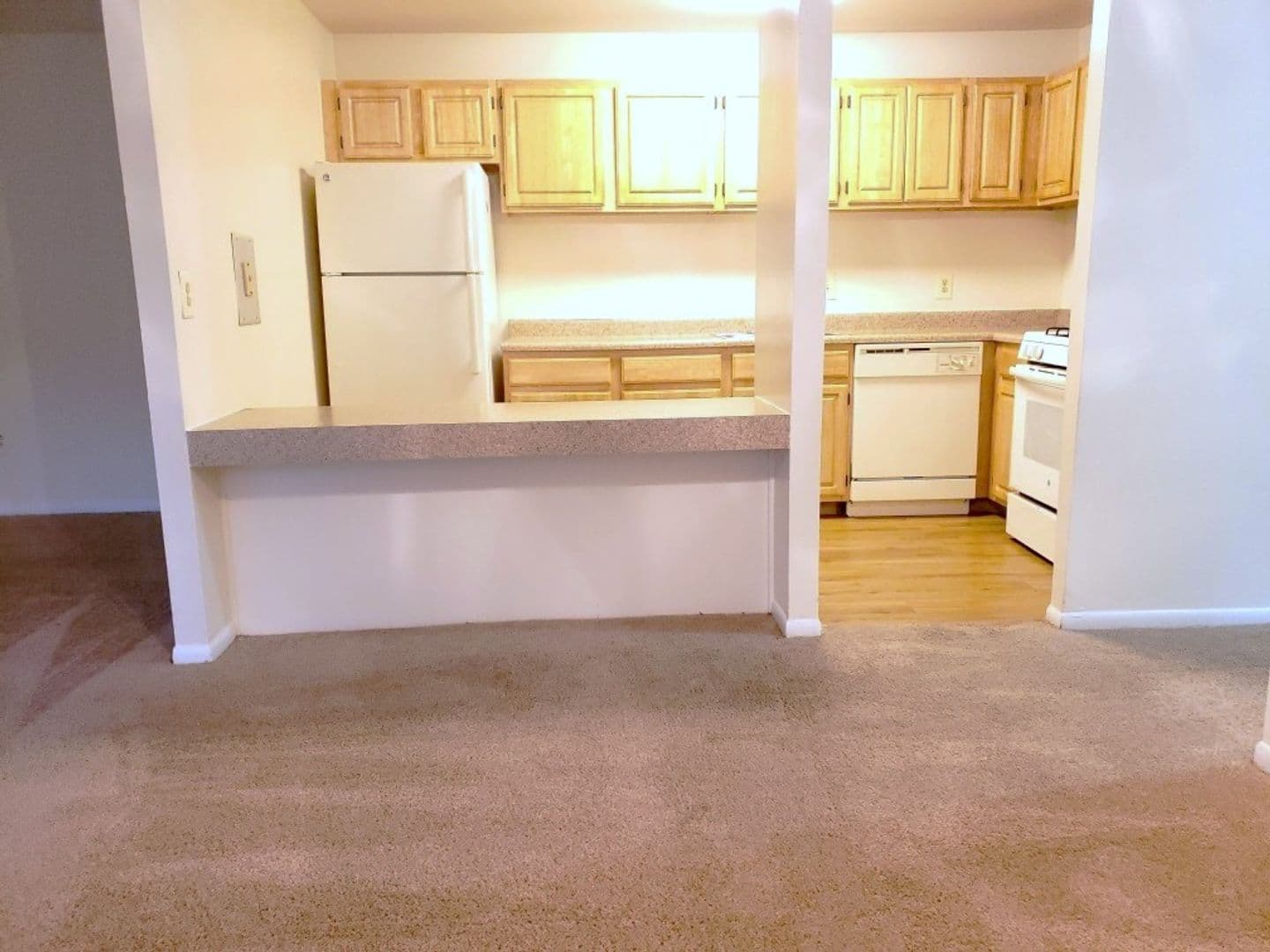 Silver Spring Apartment: 3331 Hewitt Ave
