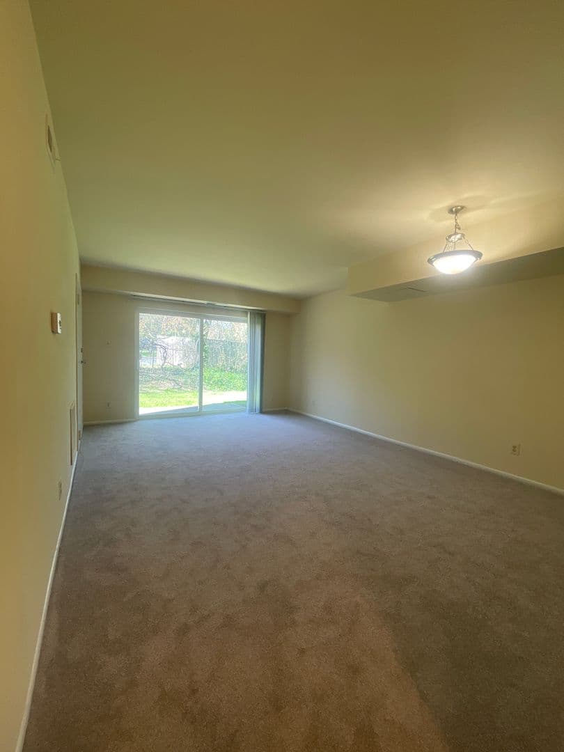 Silver Spring Apartment: 14207 Grand Pre Road