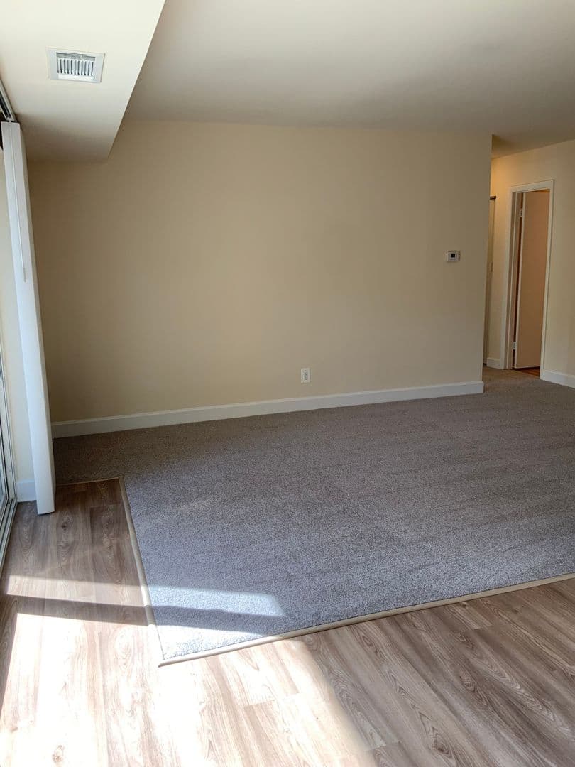 Silver Spring Apartment: 14207 Grand Pre Road