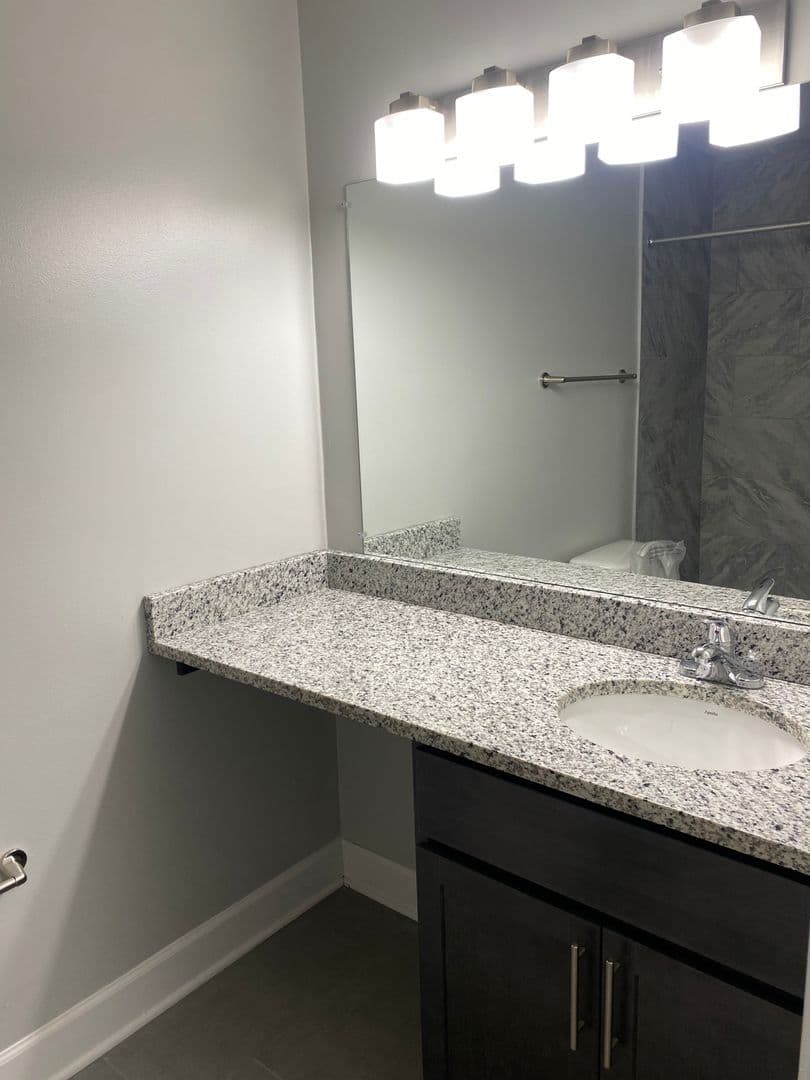 Silver Spring Apartment: 3331 Hewitt Ave