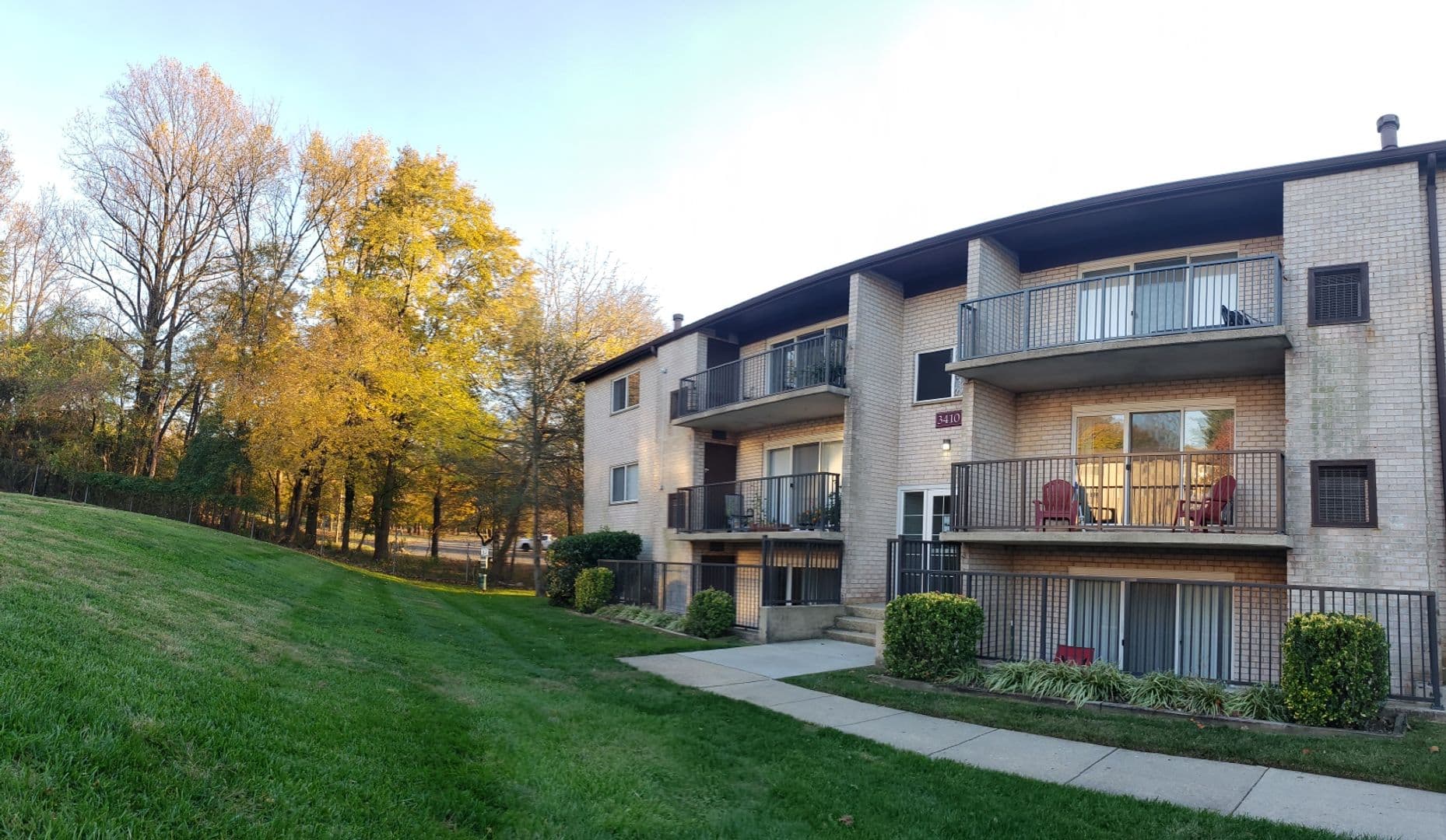 Silver Spring Apartment: 3331 Hewitt Ave