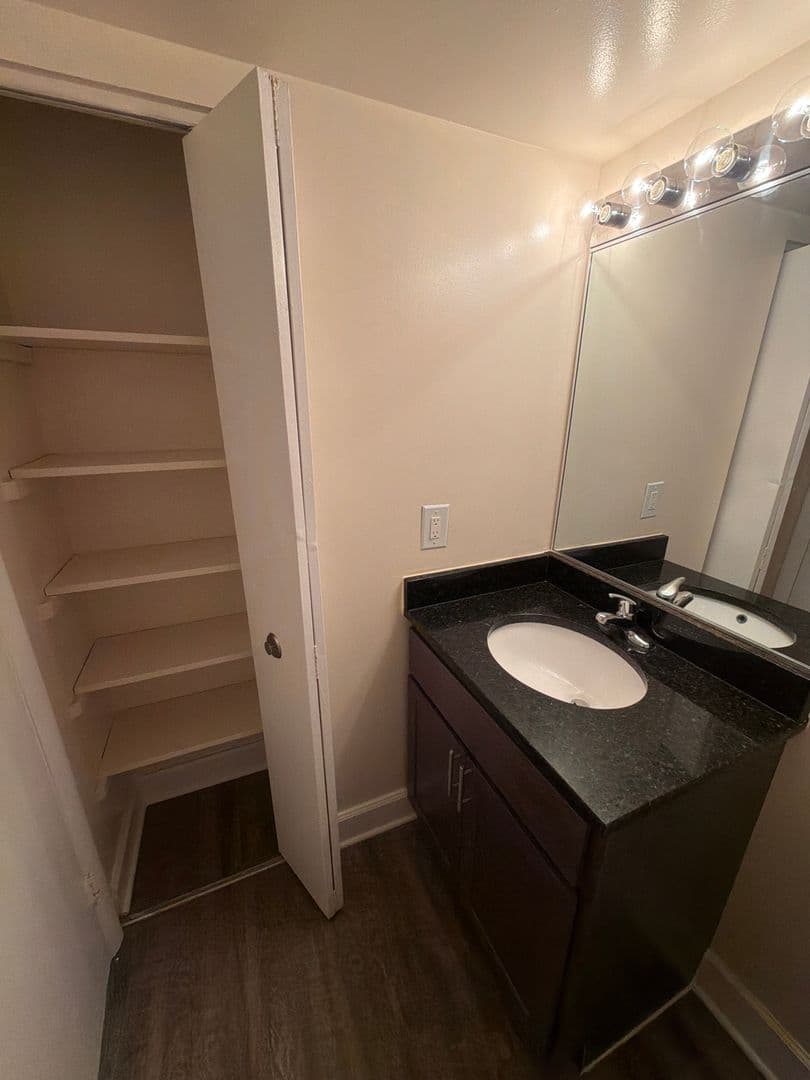 Silver Spring Apartment: 14207 Grand Pre Road