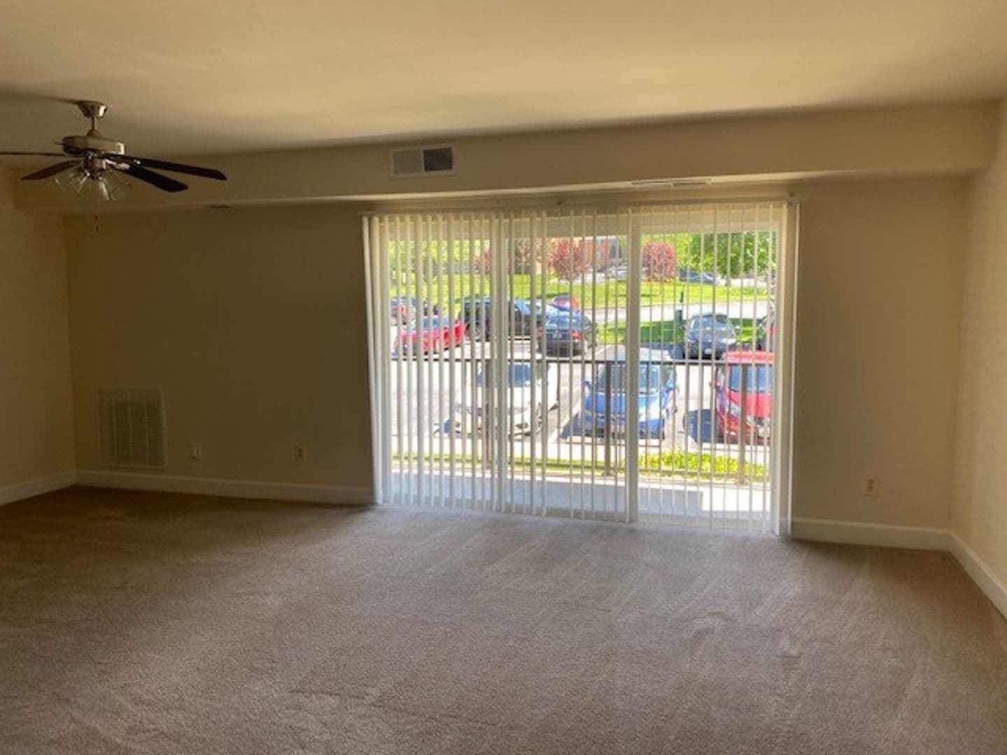 Silver Spring Apartment: 3331 Hewitt Ave