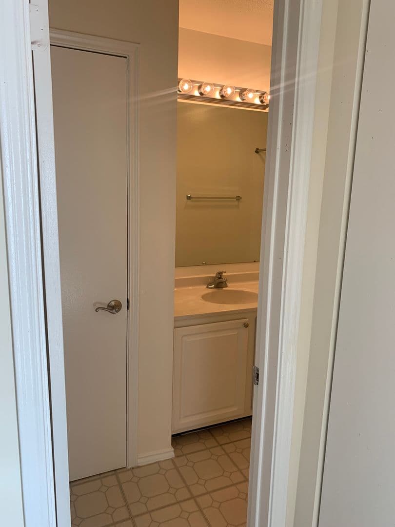 Frederick Apartment: 1000 Columbine Drive