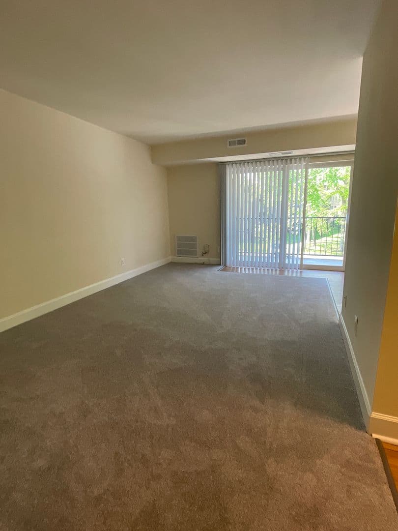 Silver Spring Apartment: 14207 Grand Pre Road