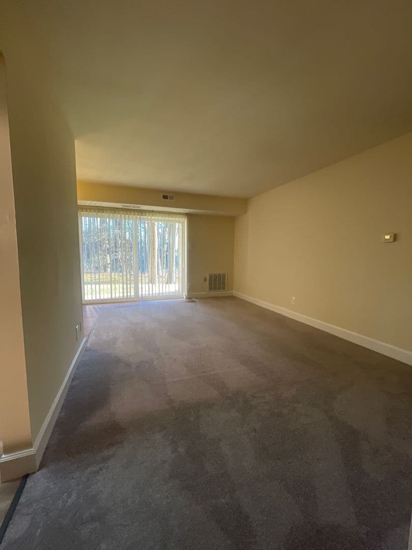Silver Spring Apartment: 14207 Grand Pre Road