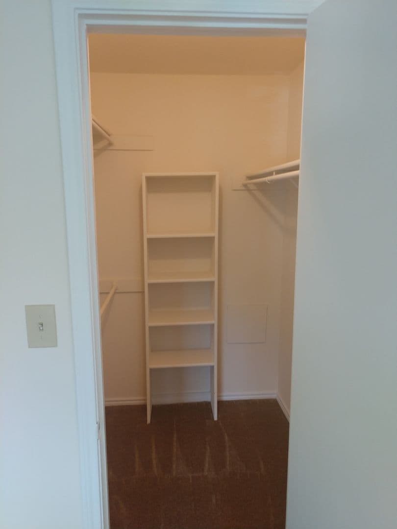 Frederick Apartment: 1000 Columbine Drive