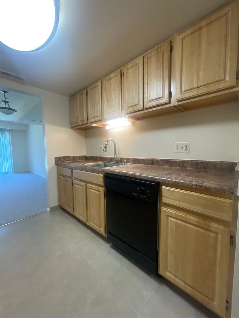 Silver Spring Apartment: 14207 Grand Pre Road
