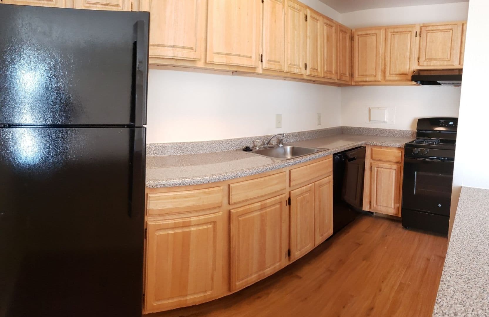 Silver Spring Apartment: 3331 Hewitt Ave