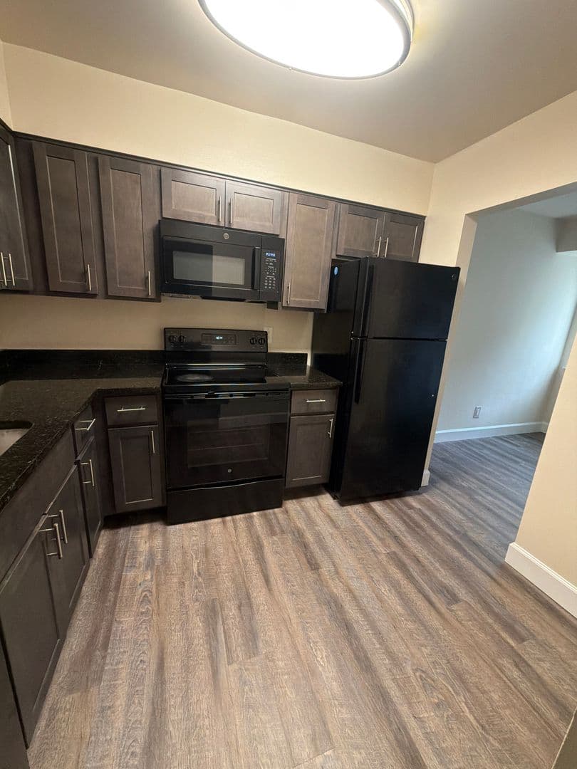 Silver Spring Apartment: 14207 Grand Pre Road