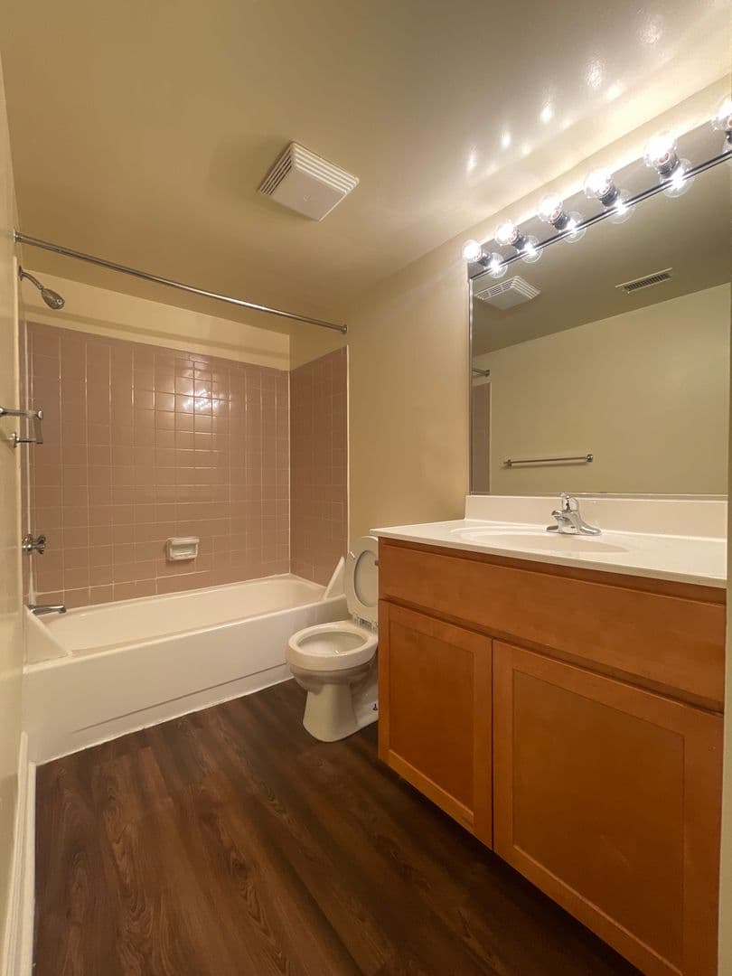 Silver Spring Apartment: 14207 Grand Pre Road