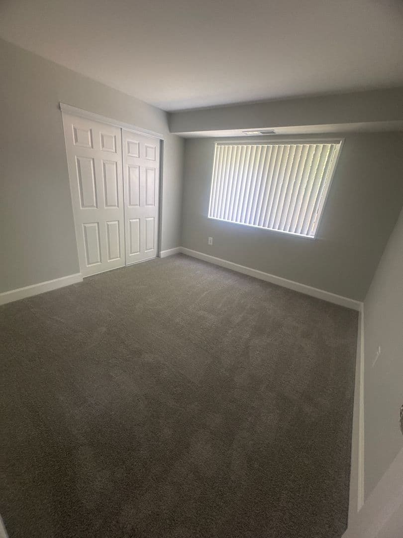Silver Spring Apartment: 3331 Hewitt Ave