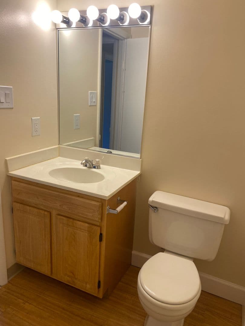 Silver Spring Apartment: 14207 Grand Pre Road