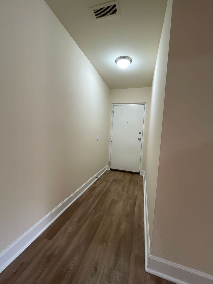 Silver Spring Apartment: 14207 Grand Pre Road