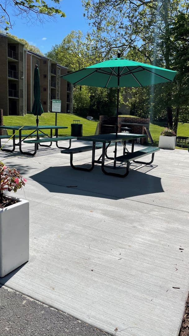 Silver Spring Apartment: 14207 Grand Pre Road