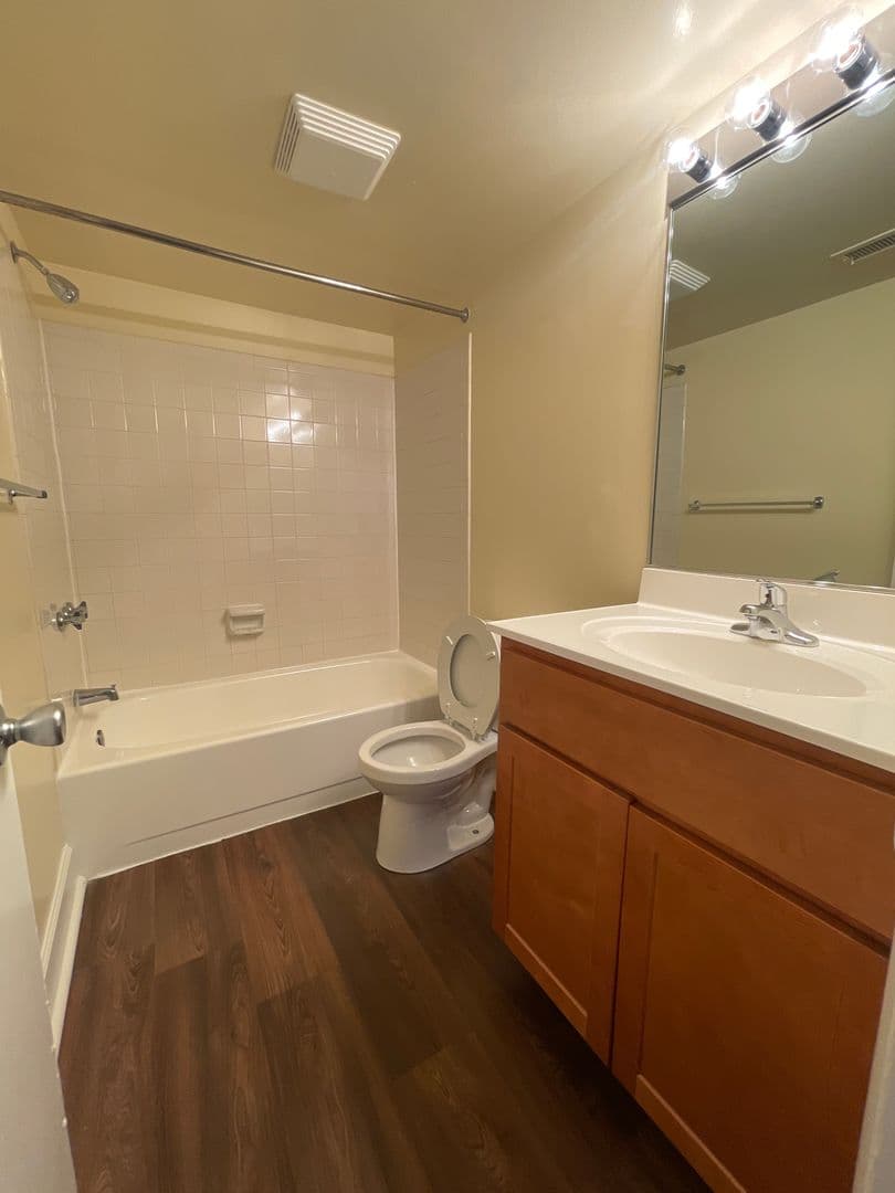 Silver Spring Apartment: 14207 Grand Pre Road