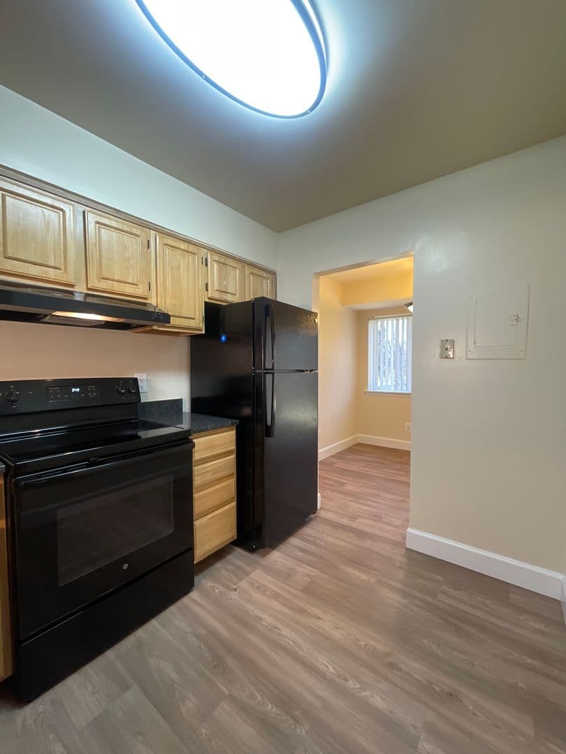 Silver Spring Apartment: 14207 Grand Pre Road