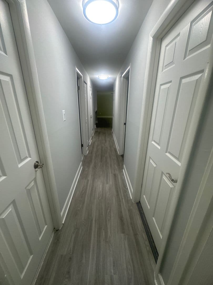 Silver Spring Apartment: 3331 Hewitt Ave