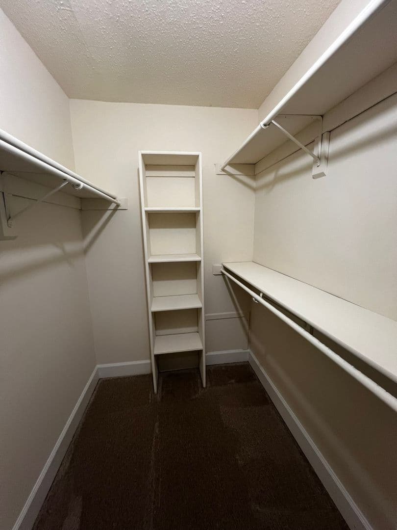 Frederick Apartment: 1000 Columbine Drive