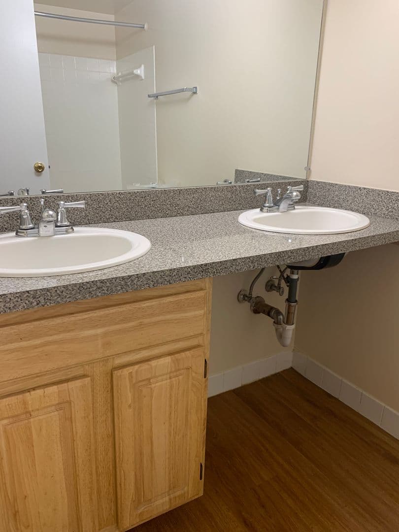 Silver Spring Apartment: 3331 Hewitt Ave