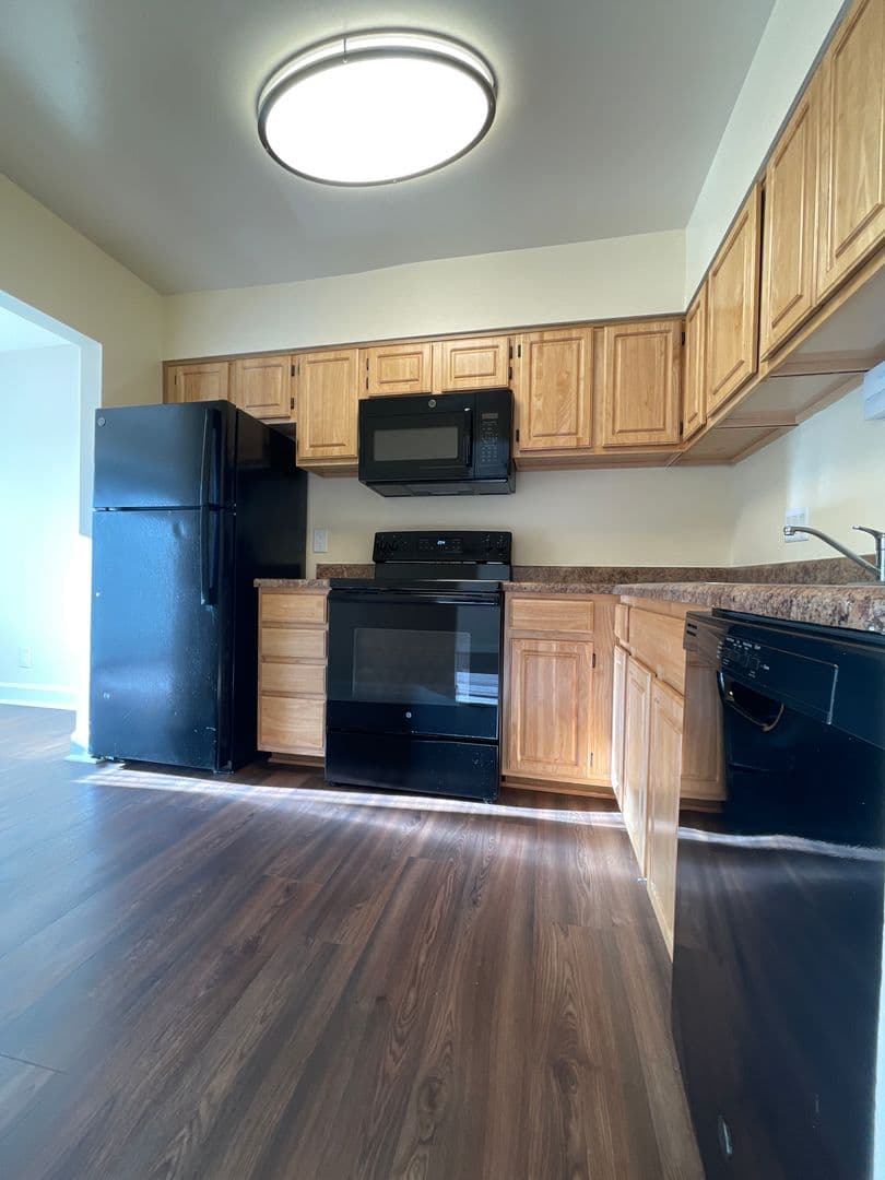 Silver Spring Apartment: 14207 Grand Pre Road