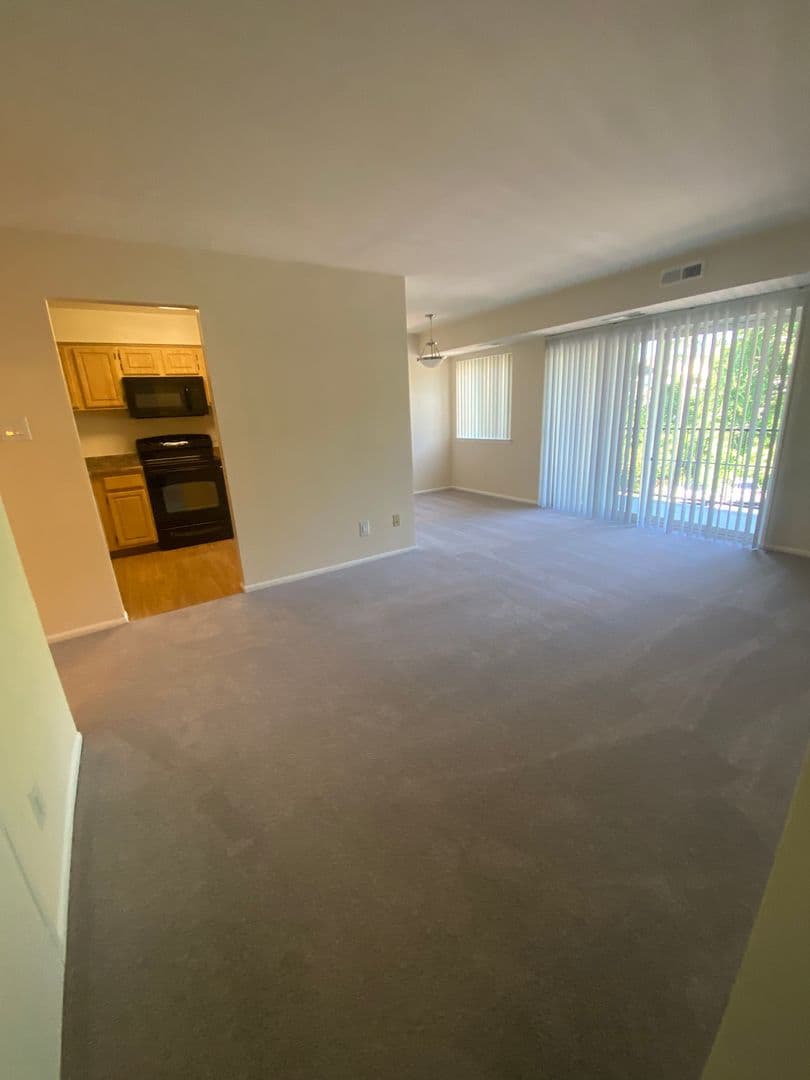 Silver Spring Apartment: 14207 Grand Pre Road