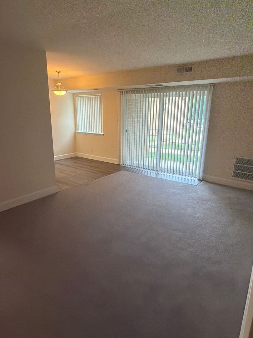 Silver Spring Apartment: 14207 Grand Pre Road