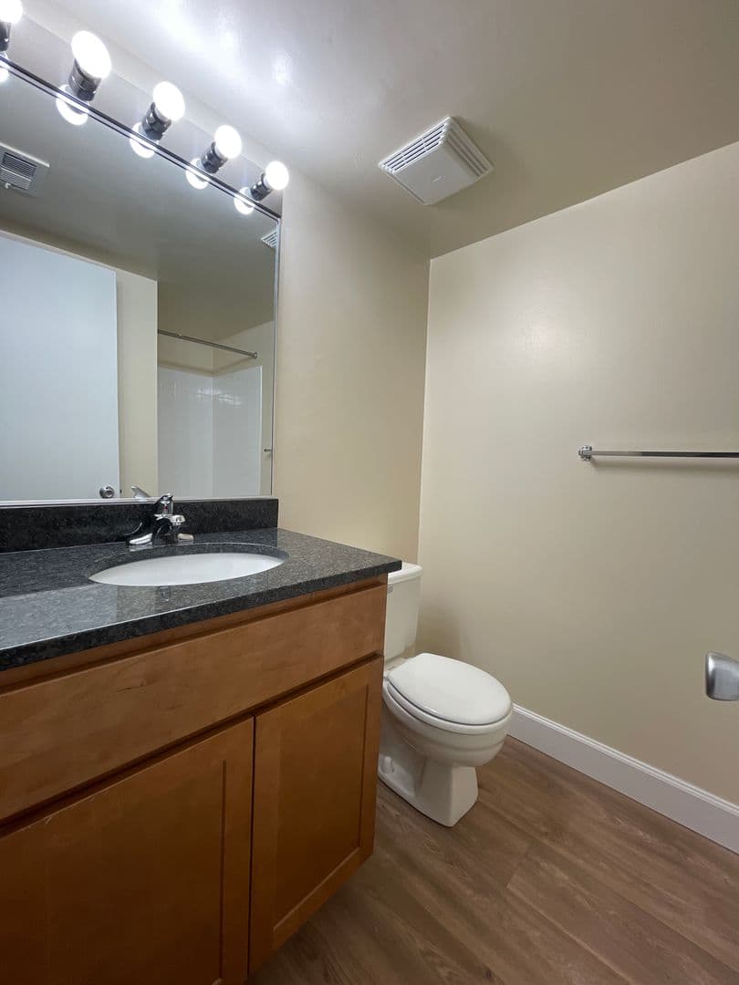 Silver Spring Apartment: 14207 Grand Pre Road