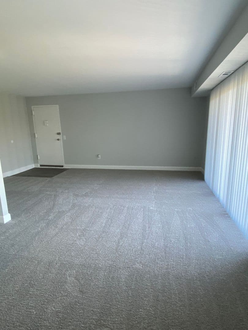 Silver Spring Apartment: 3331 Hewitt Ave