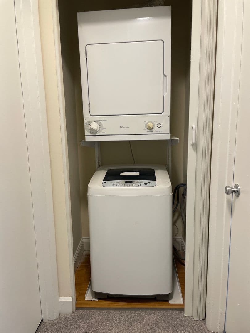 Silver Spring Apartment: 14207 Grand Pre Road