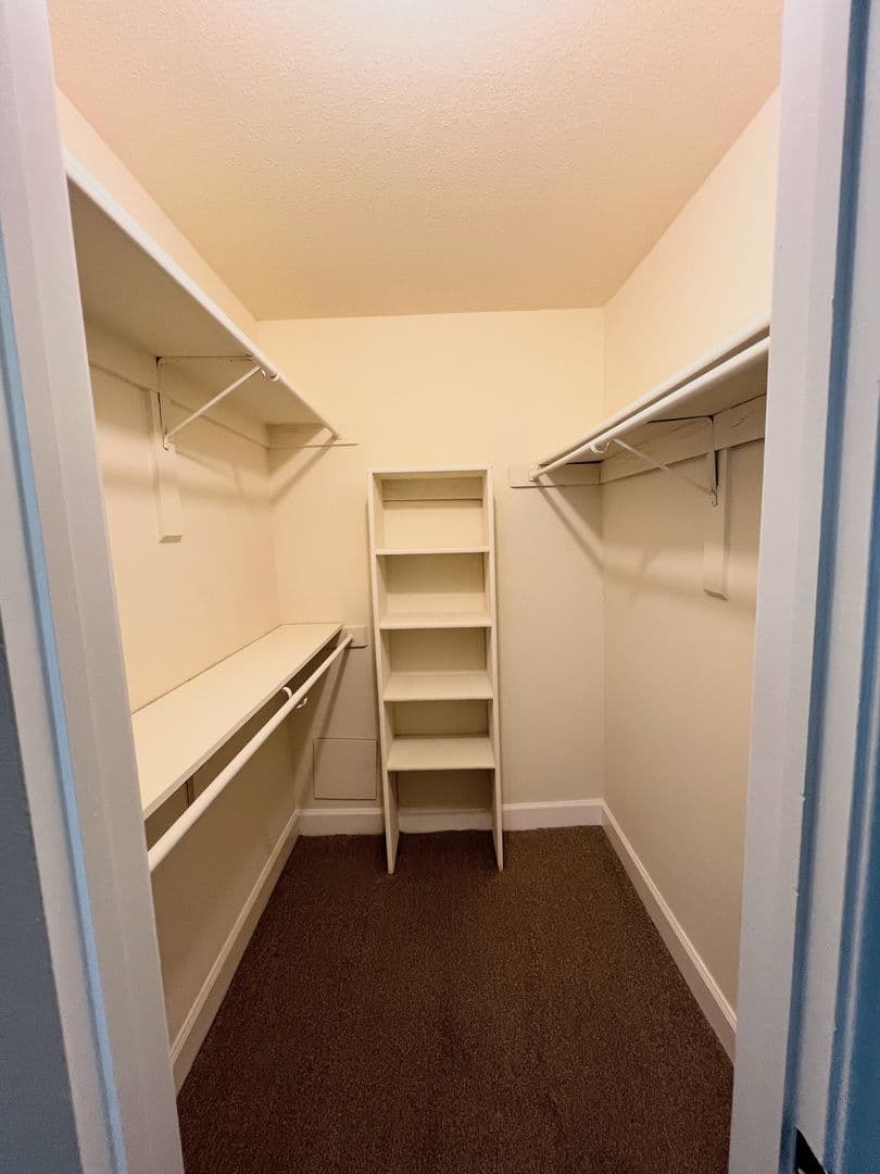 Frederick Apartment: 1000 Columbine Drive