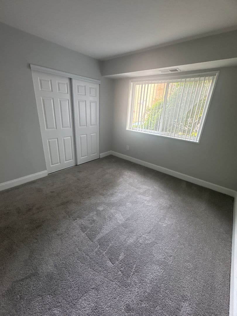 Silver Spring Apartment: 3331 Hewitt Ave