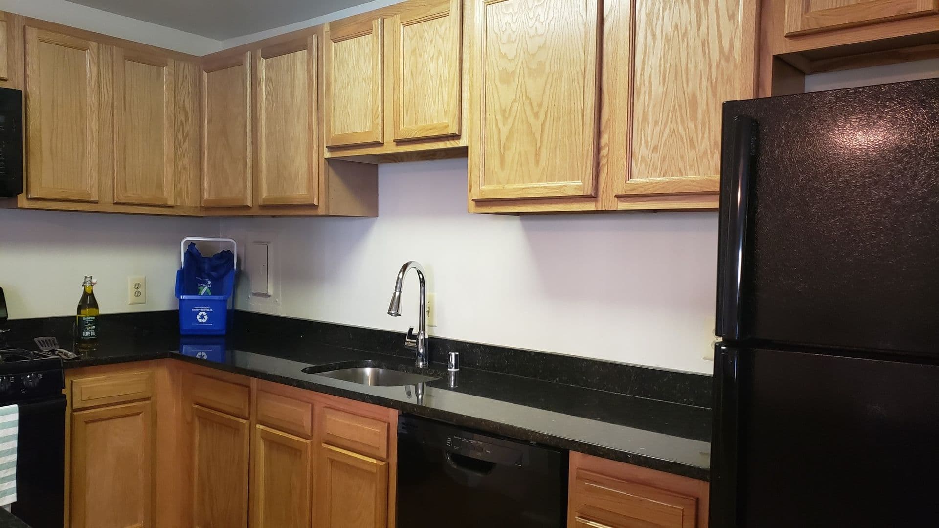 Silver Spring Apartment: 3331 Hewitt Ave
