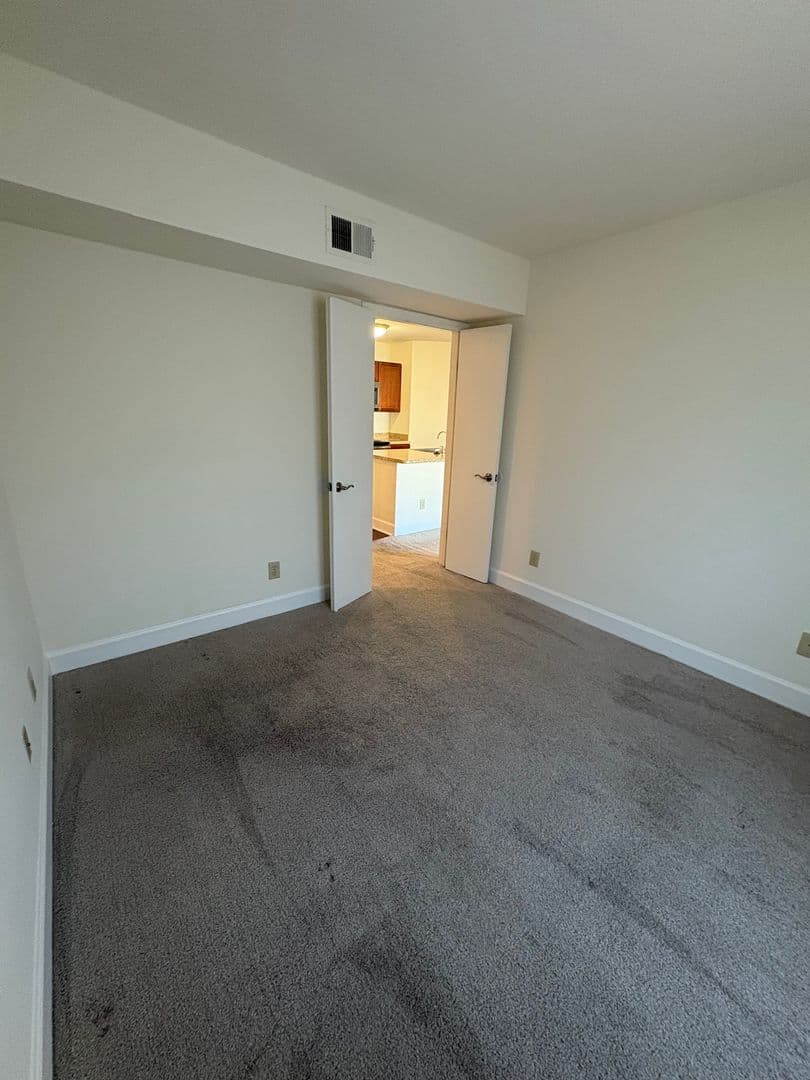 Frederick Apartment: 1000 Columbine Drive