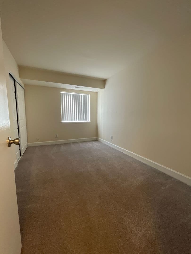 Silver Spring Apartment: 14207 Grand Pre Road