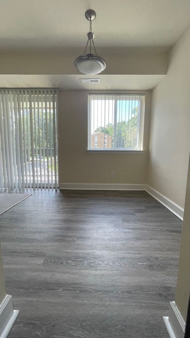 Silver Spring Apartment: 14207 Grand Pre Road
