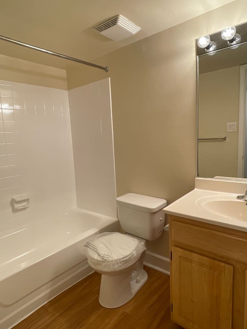Silver Spring Apartment: 14207 Grand Pre Road