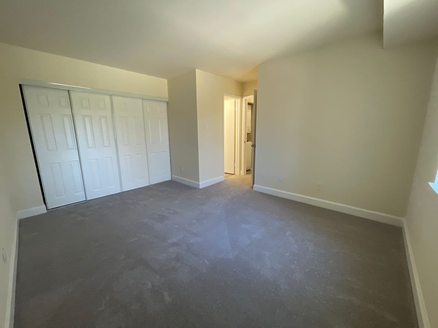 Silver Spring Apartment: 14207 Grand Pre Road