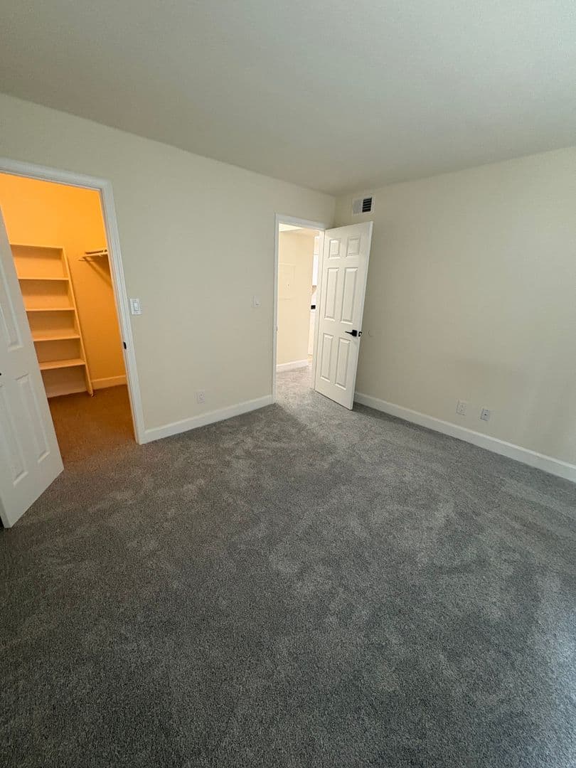 Frederick Apartment: 1000 Columbine Drive