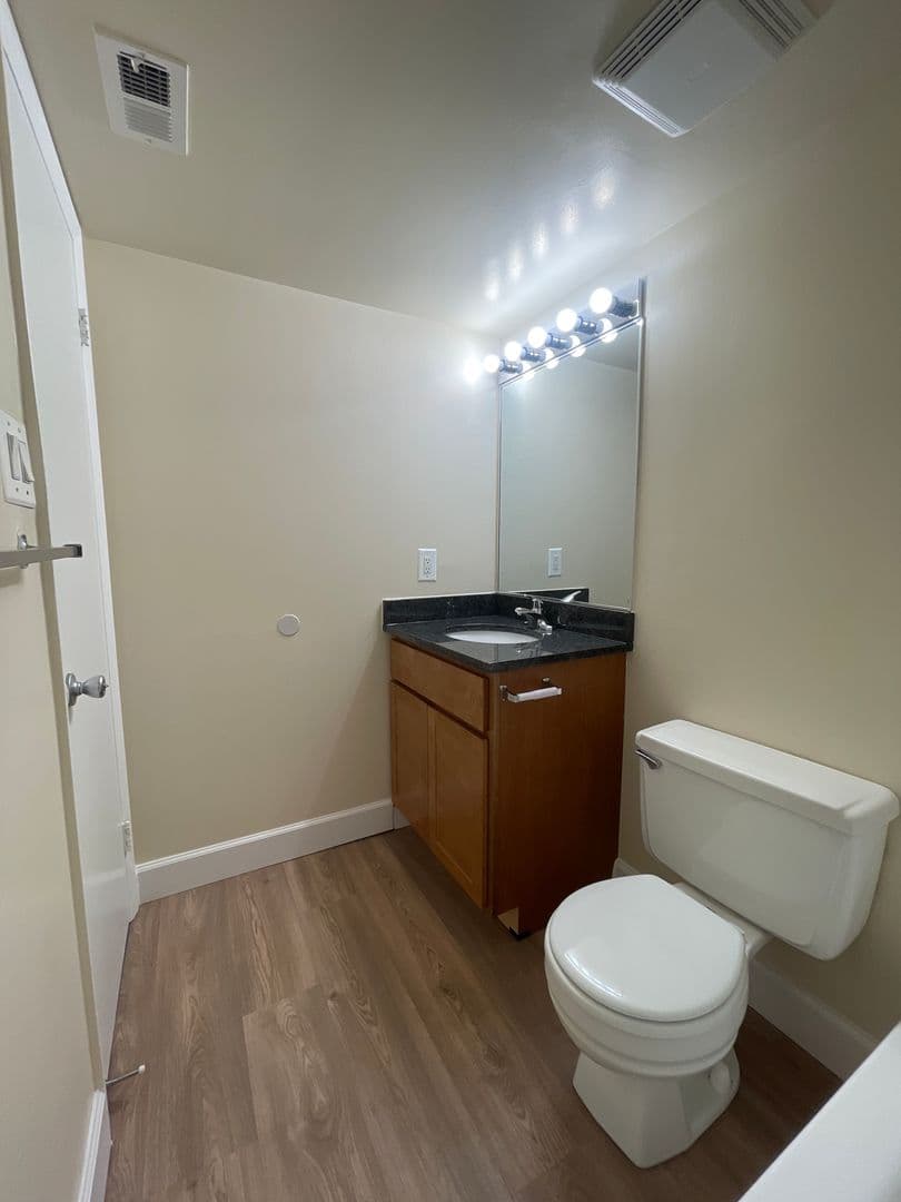 Silver Spring Apartment: 14207 Grand Pre Road