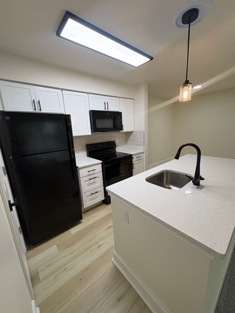 Frederick Apartment: 1000 Columbine Drive