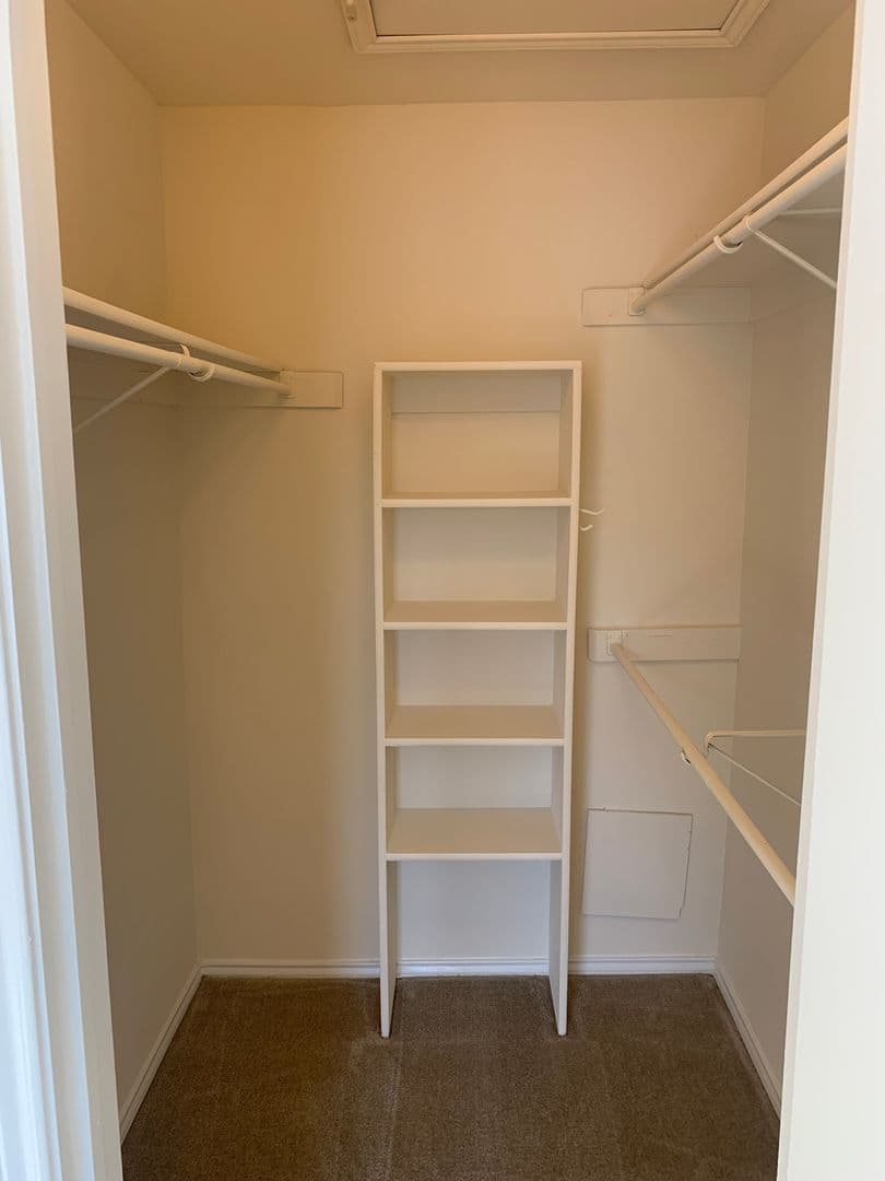 Frederick Apartment: 1000 Columbine Drive