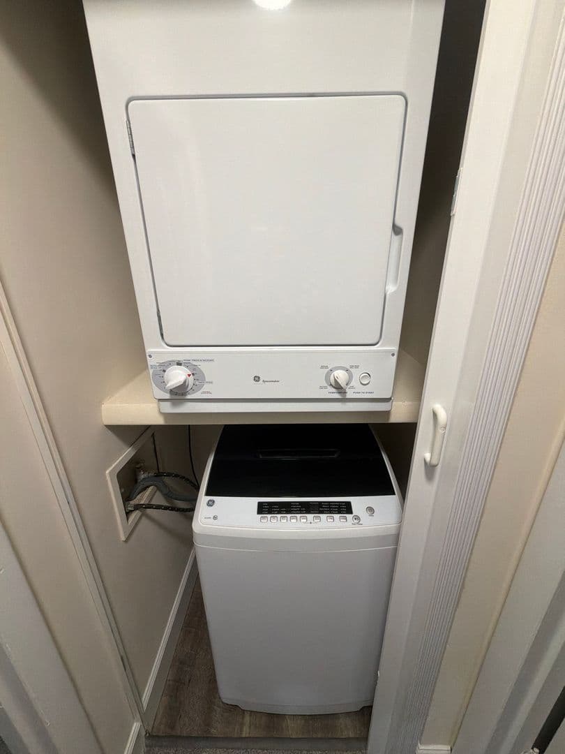 Silver Spring Apartment: 14207 Grand Pre Road